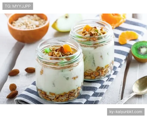 朱雪莹家的冰箱里塞满了蛋白粉，连饮料都按克称着喝